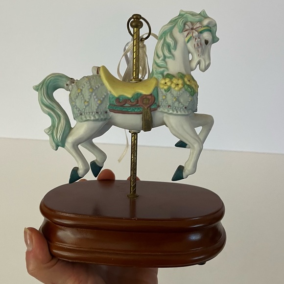Musical Carousel Horse Music Box - Picture 5 of 6